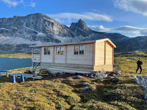 Wooden Cabin "Hymer" in Greenland – Prototype for All Seasons