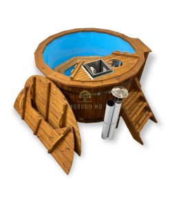 Hot tub with plastic insert
